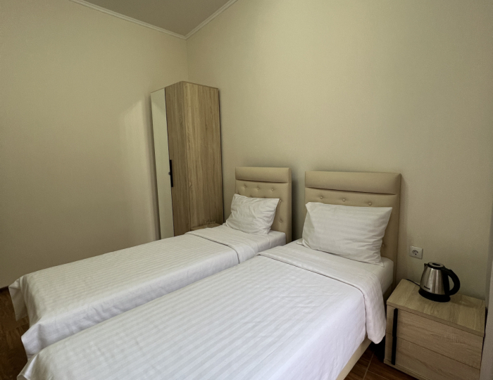 Семейный 2-местный 2-комнатный Стандарт корпус Прибрежный - Парк-отель «Кавказ» Гагра