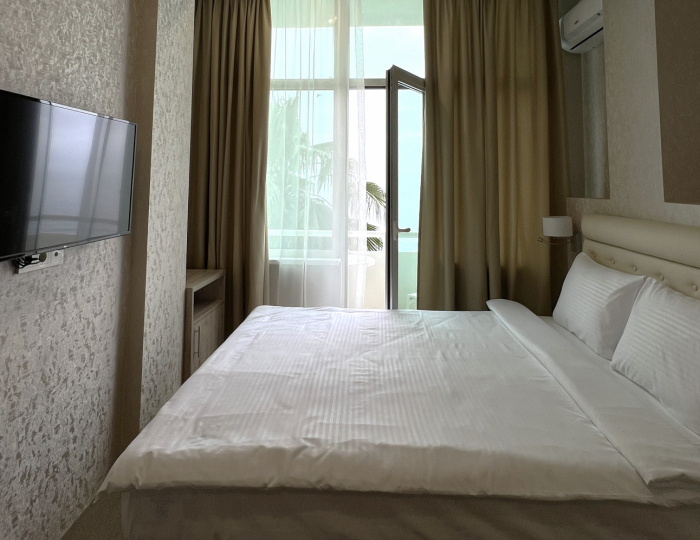 Стандарт 2-местный 1-комнтный с балконом вид на Гагру - Парк-отель «Кавказ» Гагра