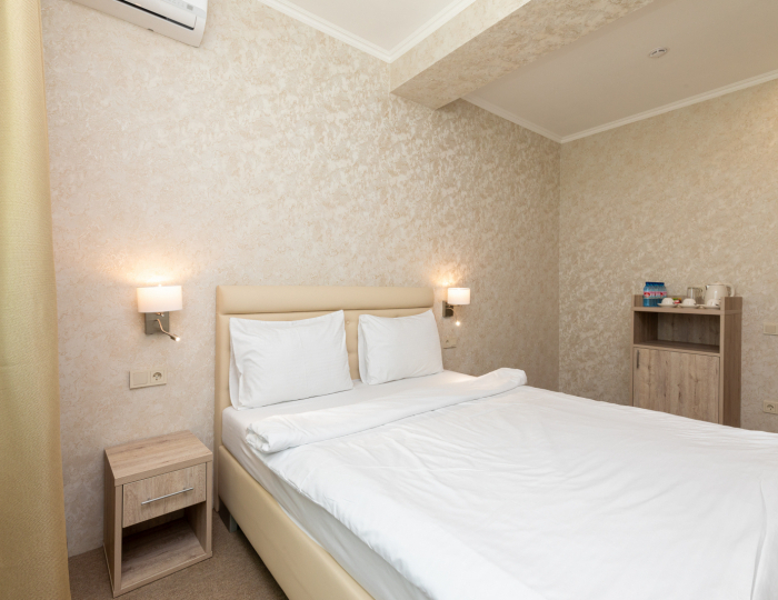 Семейный 2-местный 2-комнатный без балкона вид на парк - Парк-отель «Кавказ» Гагра