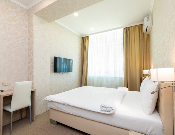 Семейный 2-местный 2-комнатный без балкона вид на парк - Парк-отель «Кавказ» Гагра